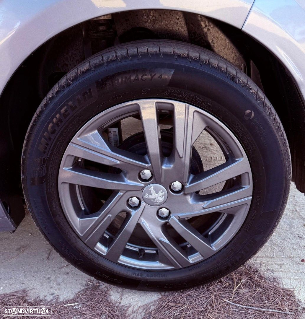 Peugeot 208 1.2 PureTech Active - 19