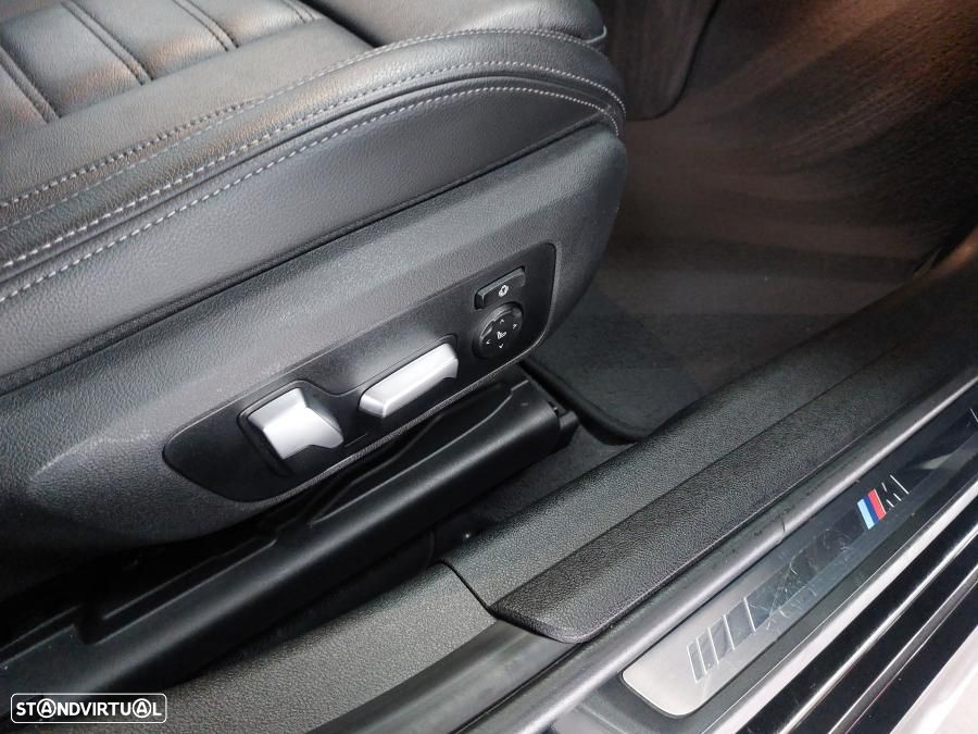 BMW 330 e Pack 50 anos M Auto - 45