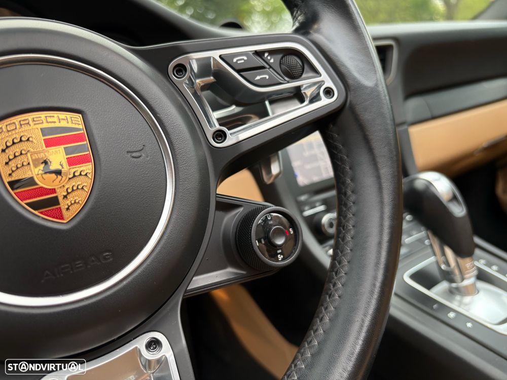 Porsche 911 (991) Carrera GTS PDK - 19