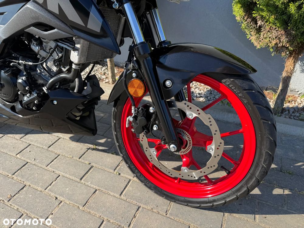 Suzuki GSX - 11
