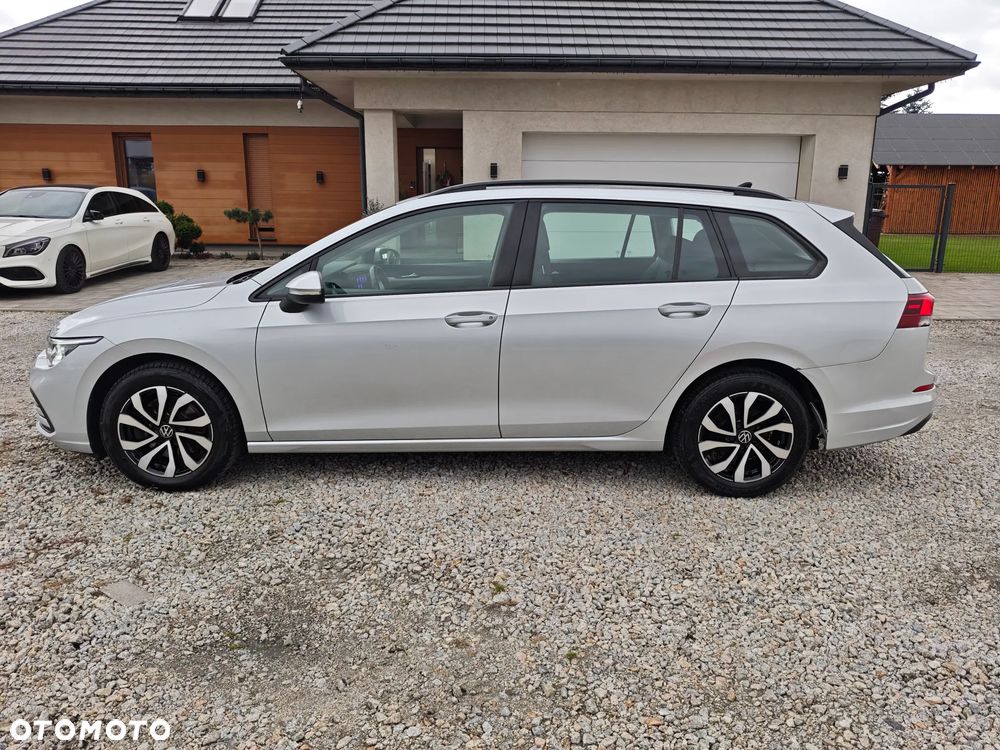Volkswagen Golf - 6