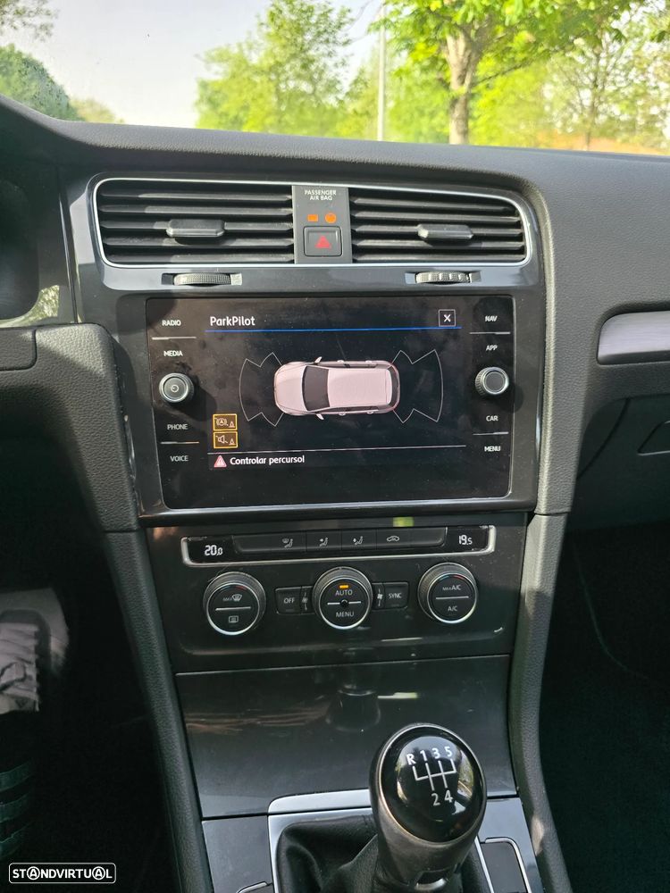 VW Golf 1.6 TDI Confortline - 18