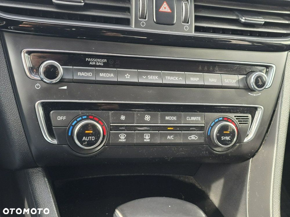 Kia Optima 1.6 T-GDI L DCT - 11