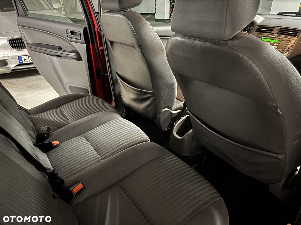 Ford Focus C-Max 1.6 TDCi Ambiente - 8