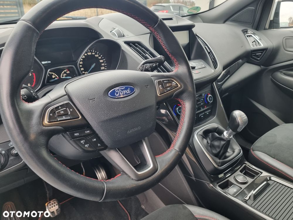 Ford Kuga 2.0 TDCi 4x2 ST-Line - 22