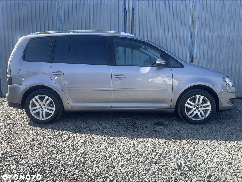 Volkswagen Touran 1.9 TDI DPF Highline - 3