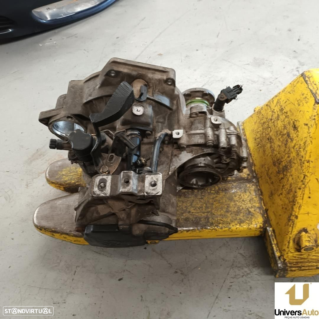 CAIXA VELOCIDADES AUDI A3 1996 -CZM - 2