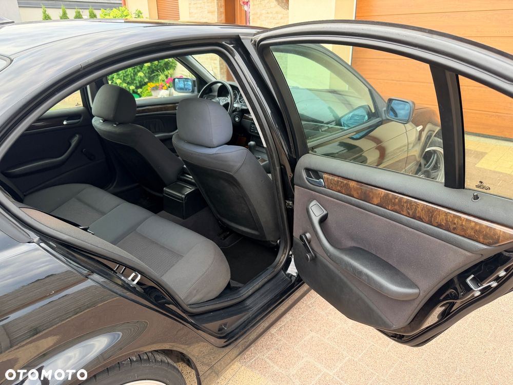BMW Seria 3 318i Edition Lifestyle - 25