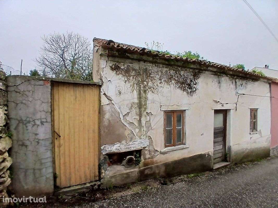 Moradia T2 para venda - Grande imagem: 2/11