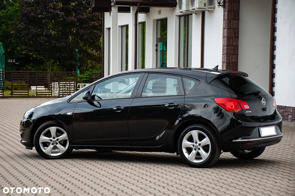 Opel Astra 1.4 Turbo Cosmo - 17