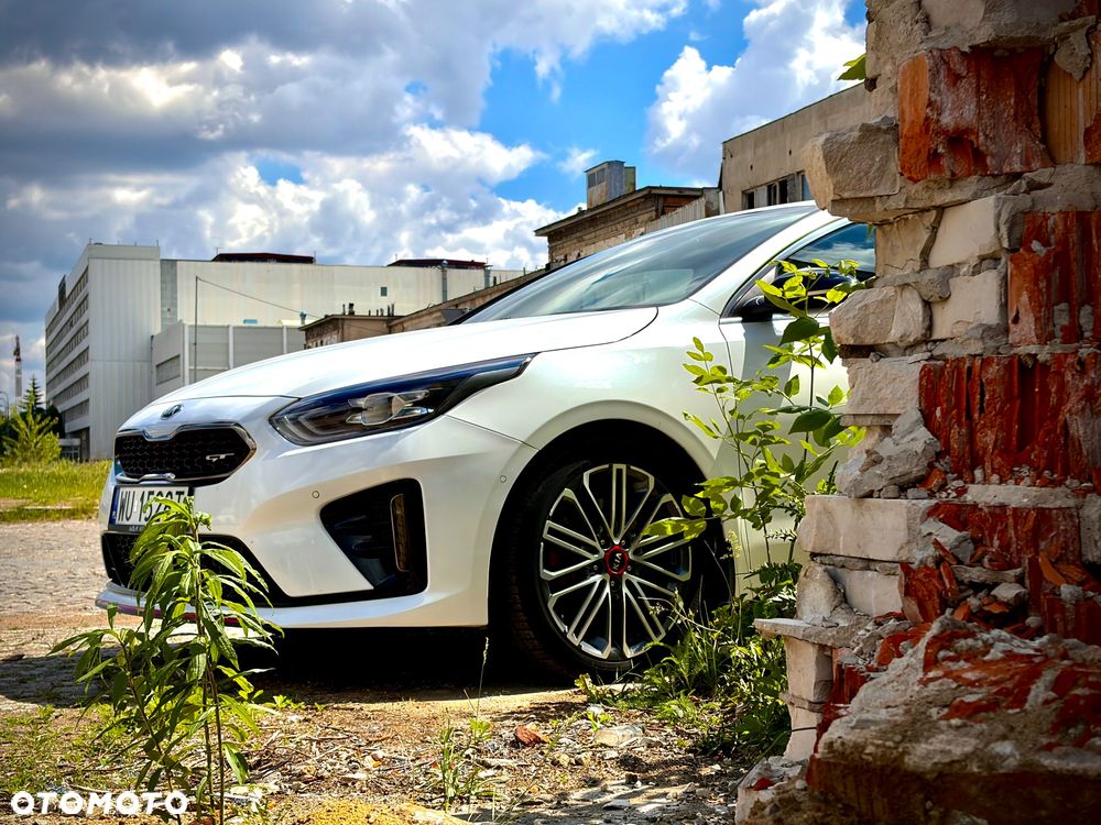 Kia ProCeed 1.6 T-GDI GT DCT - 13