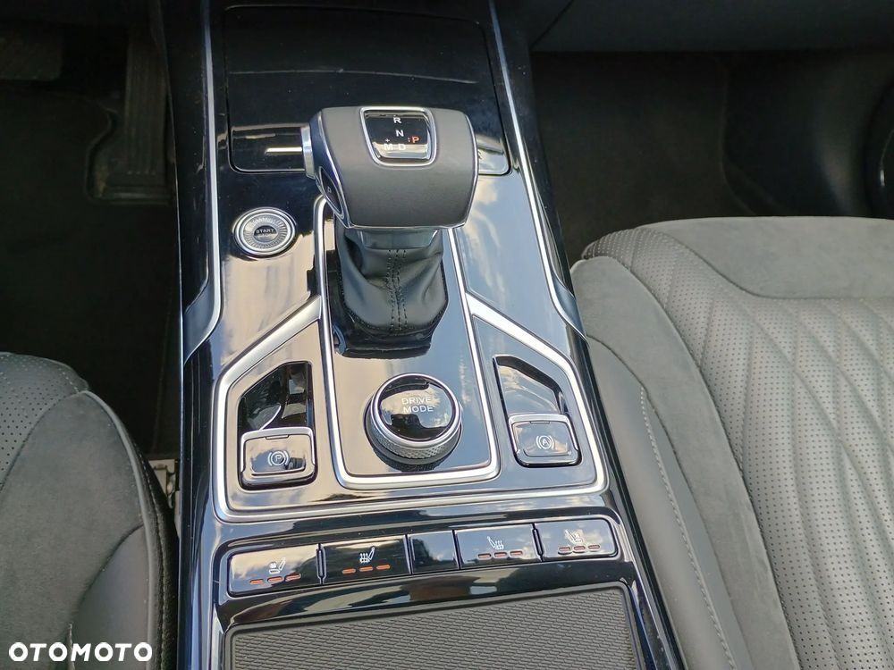 Hongqi HS5 - 19