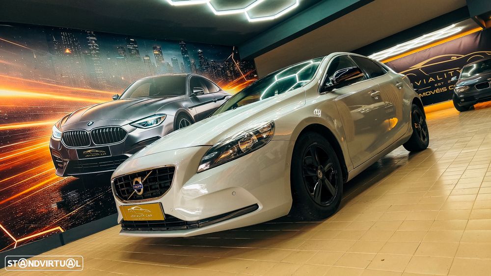 Volvo V40 D2 Summum - 24