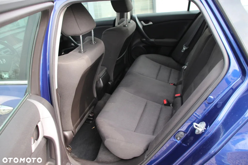 Honda Accord 2.0 Executive - 29