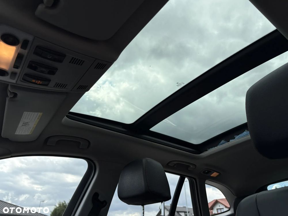 BMW X1 xDrive28i Sport Line - 19