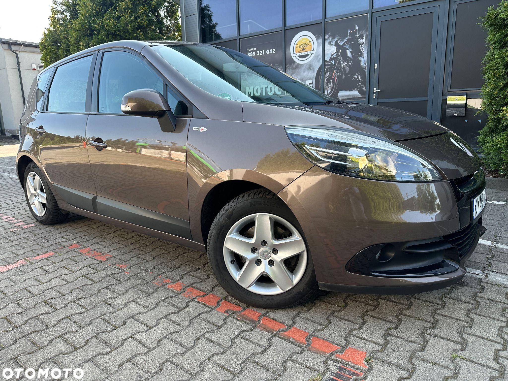 Renault Scenic 1.6 16V 110 TomTom Edition - 1