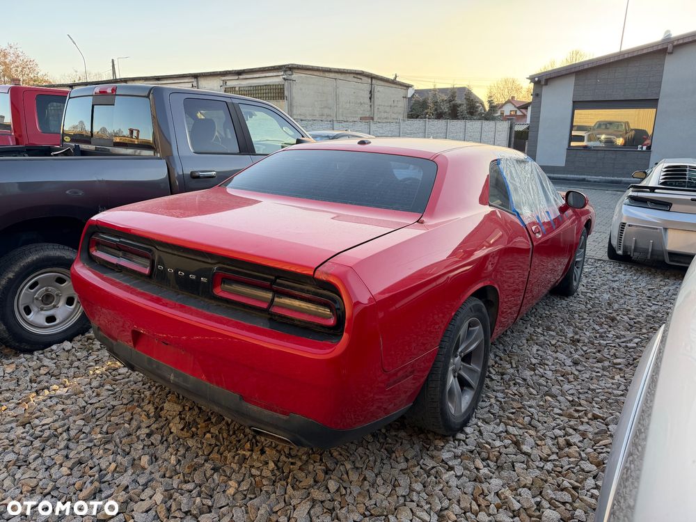 Dodge Challenger - 5