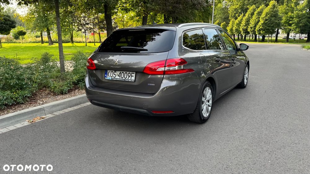 Peugeot 308 1.2 PureTech Allure S&S - 4