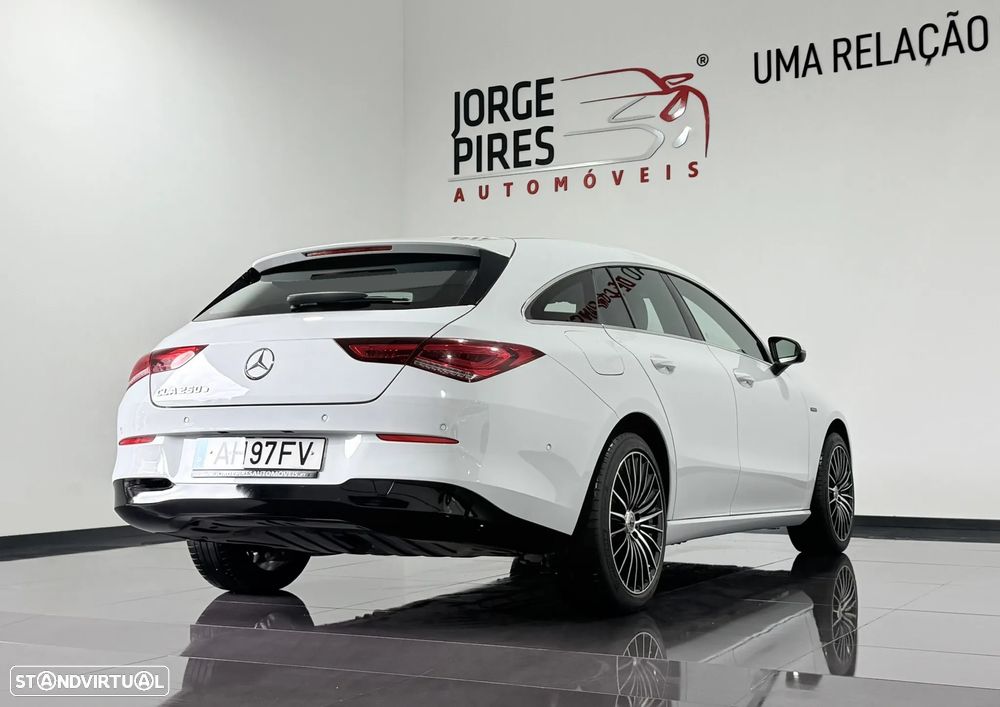 Mercedes-Benz CLA 250 e Shooting Brake Progressive - 13