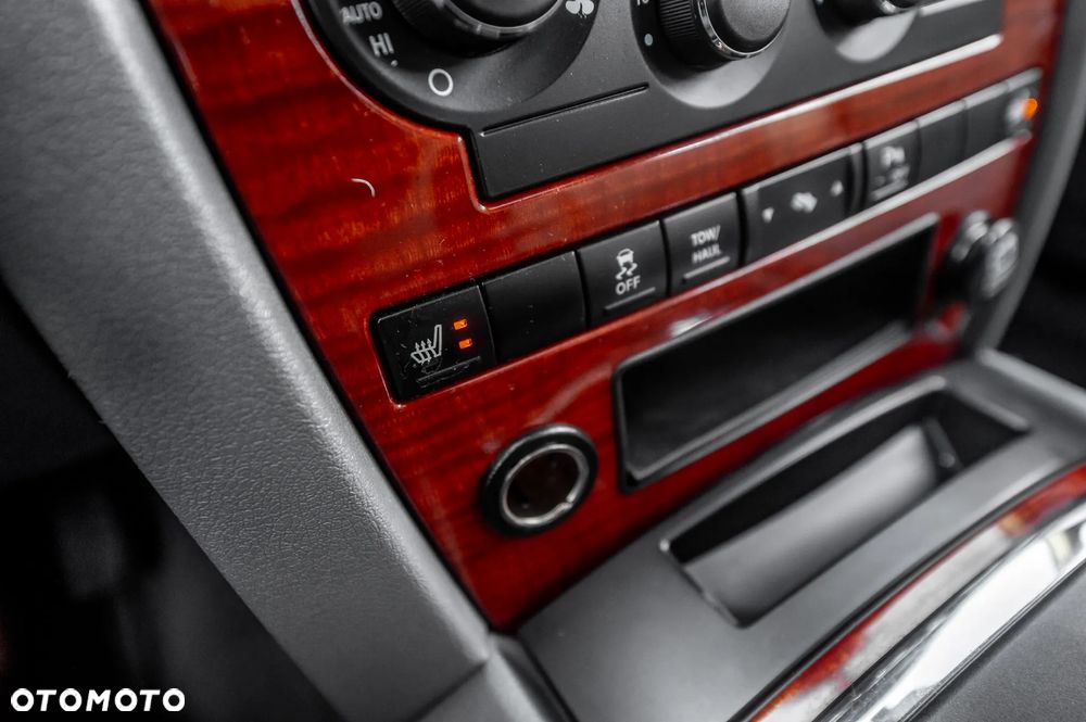 Jeep Grand Cherokee 5.7 V8 HEMI Automatik Limited - 29