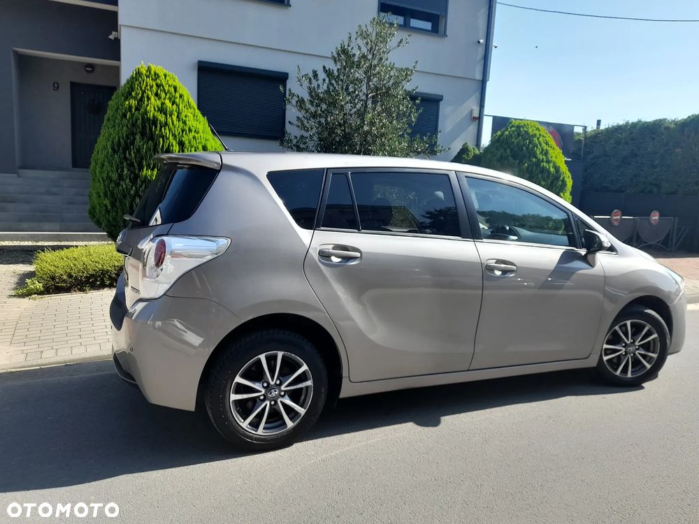 Toyota Verso 1.8 Premium - 7