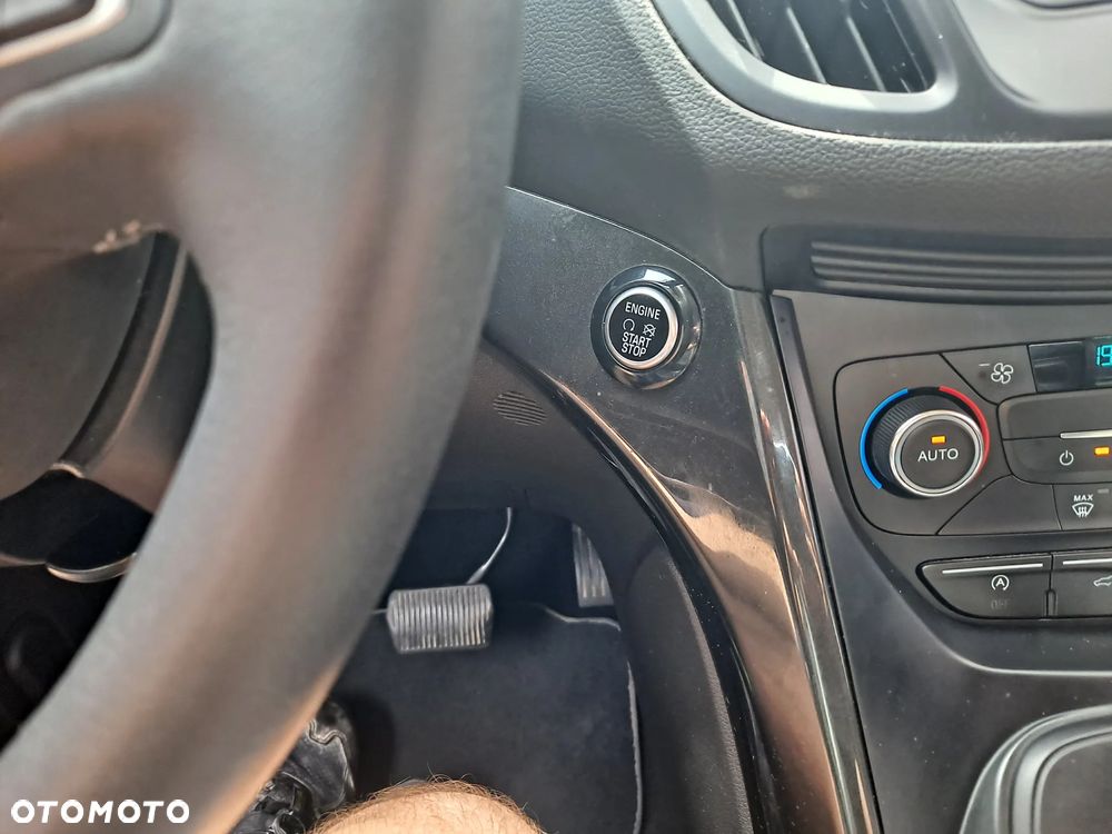 Ford Kuga - 18