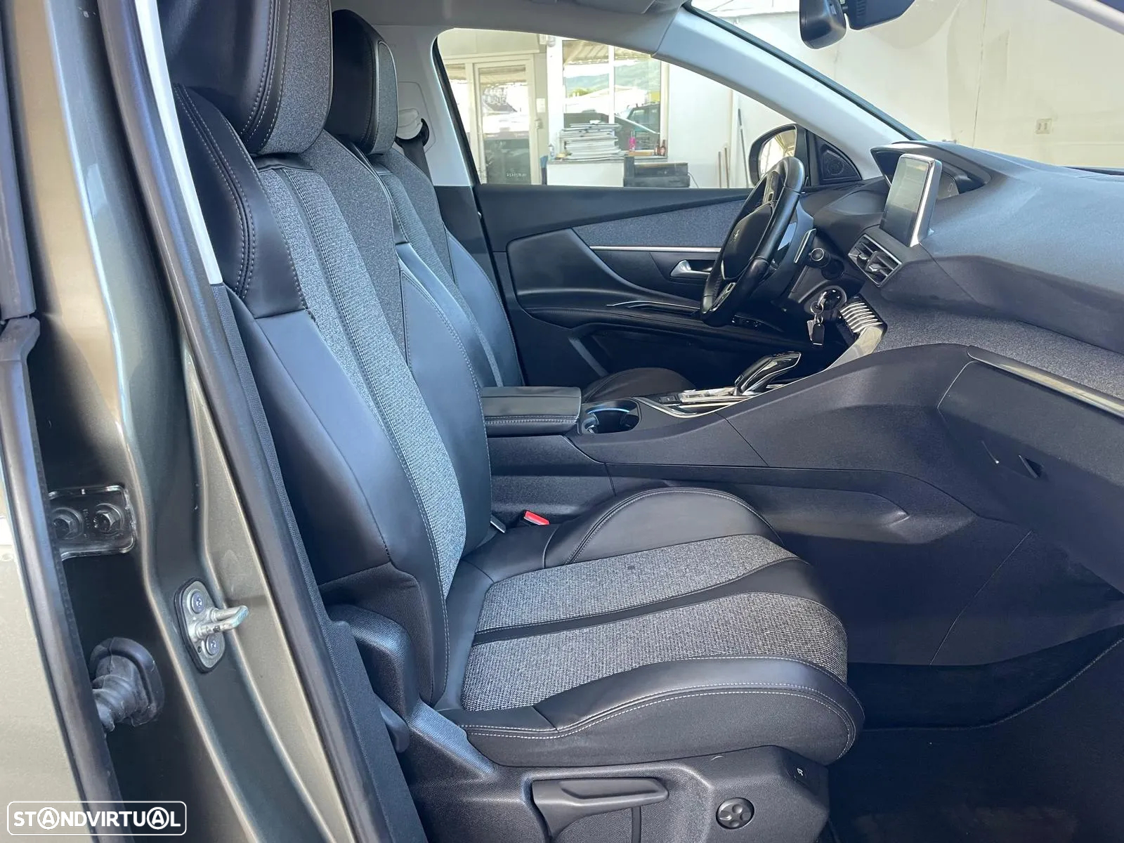 Peugeot 5008 1.6 BlueHDi Allure EAT6 - 27