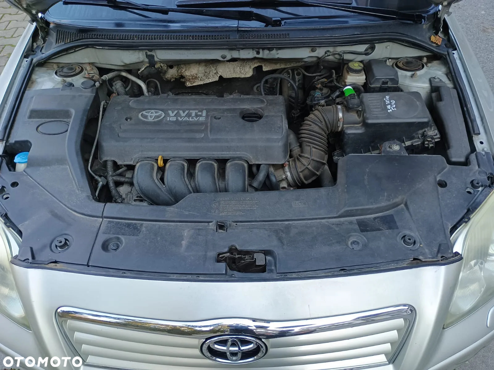 Toyota Avensis 1.8 VVT-i Sol - 15