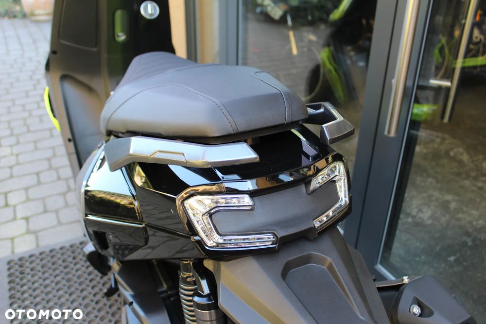 Velocifero Mobster - 9