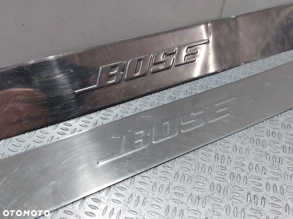 KOMPLET EMBLEMAT PROGOWY BOSE CHROM LEWY PRAWY RENAULT SCENIC III 3 1,4 TURBO R 2011 - 2