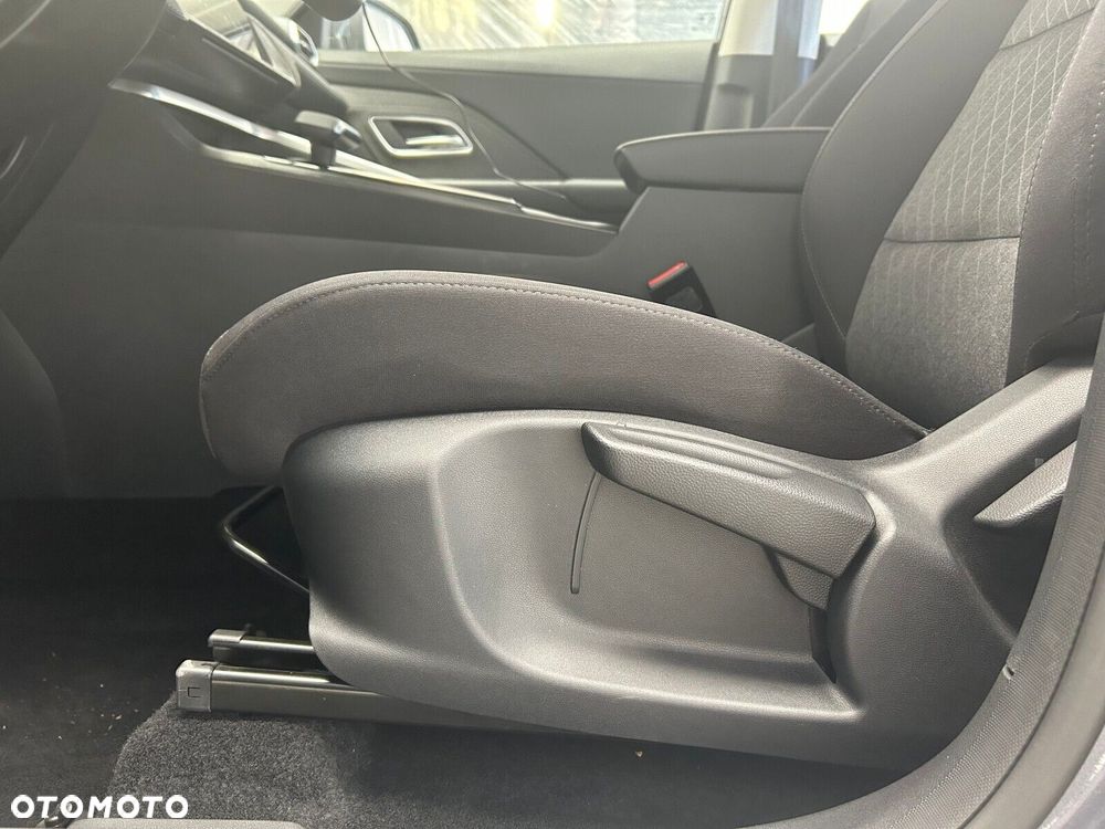 MG ZS Hybrid+ - 9