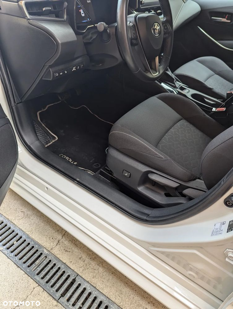 Toyota Corolla 1.8 Hybrid Comfort - 21