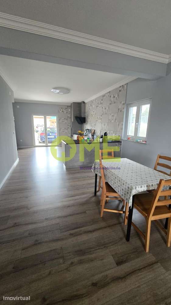 Moradia T6, com 5 000m2 de terreno - Grande imagem: 5/25
