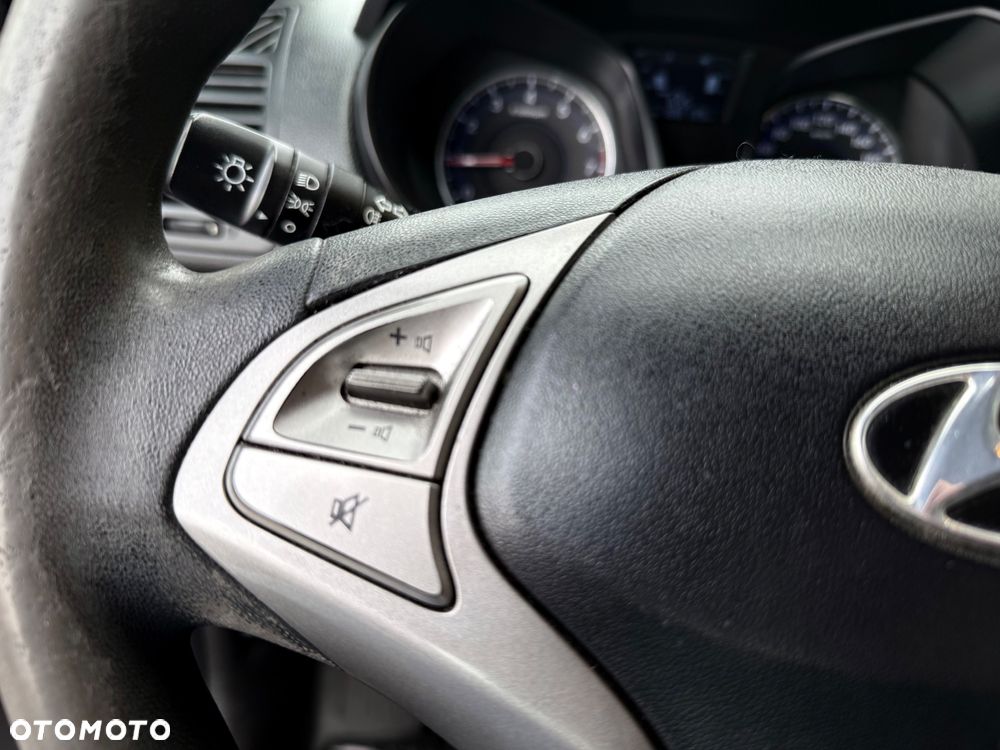 Hyundai ix20 1.4 BlueDrive Classic + - 17