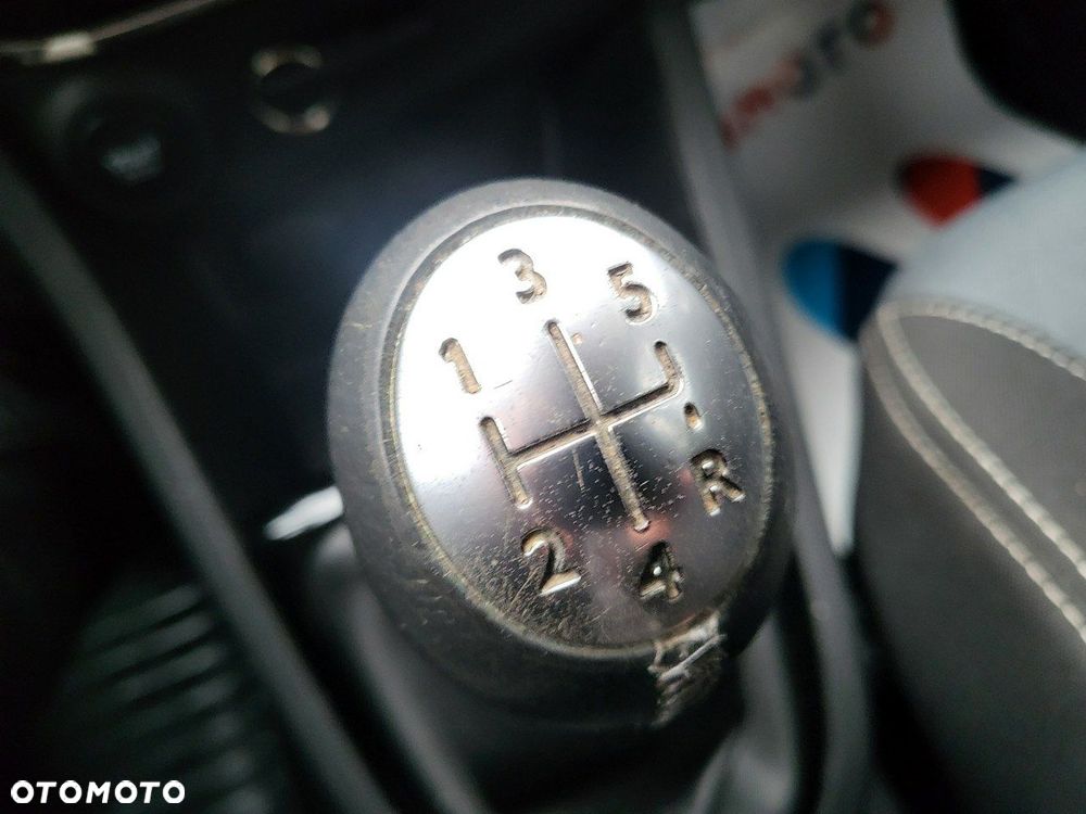 Renault Clio - 31