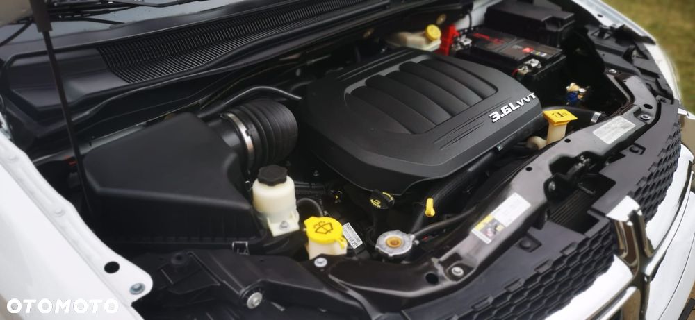 Dodge Grand Caravan - 21