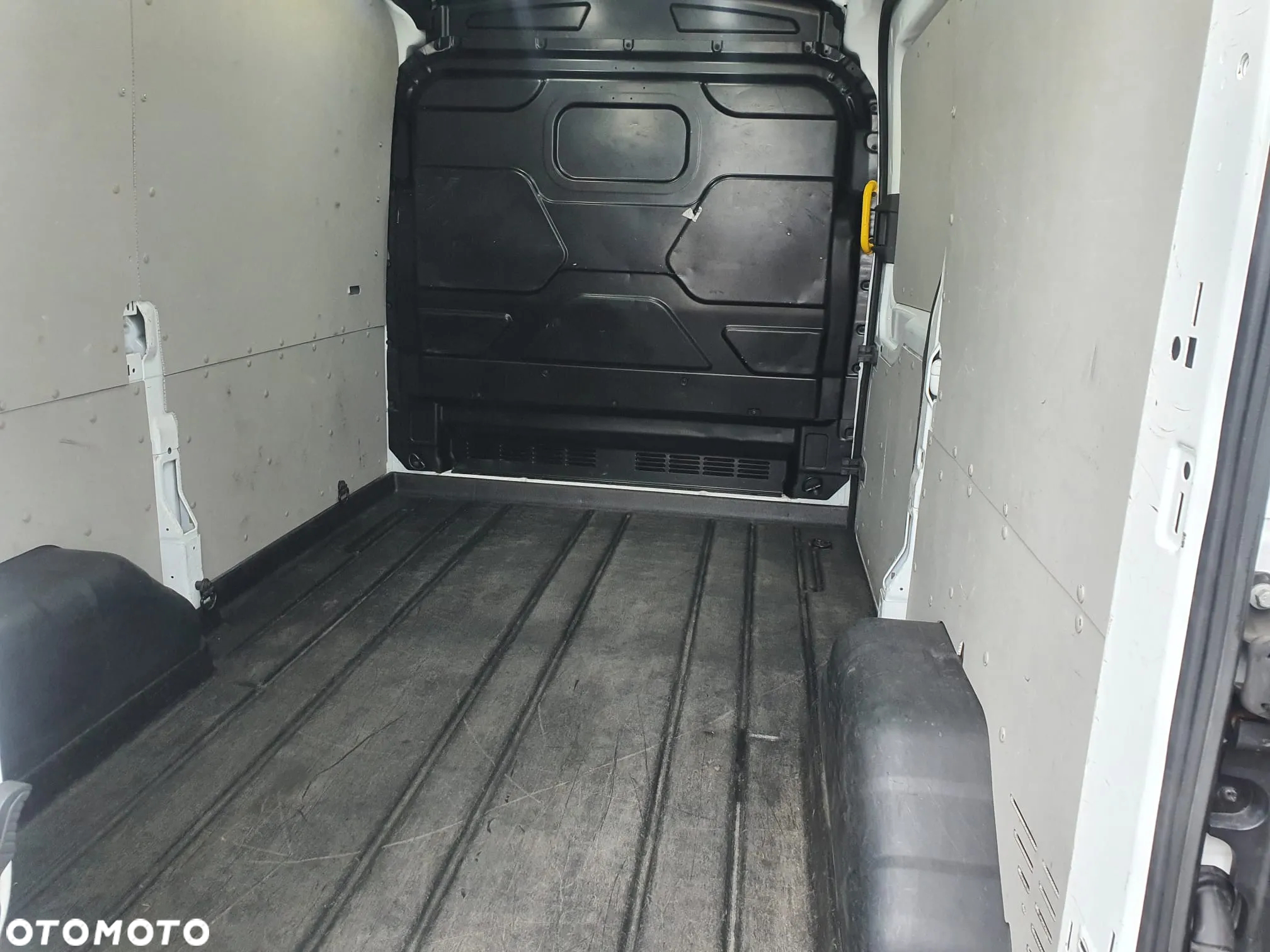 Ford Transit - 17