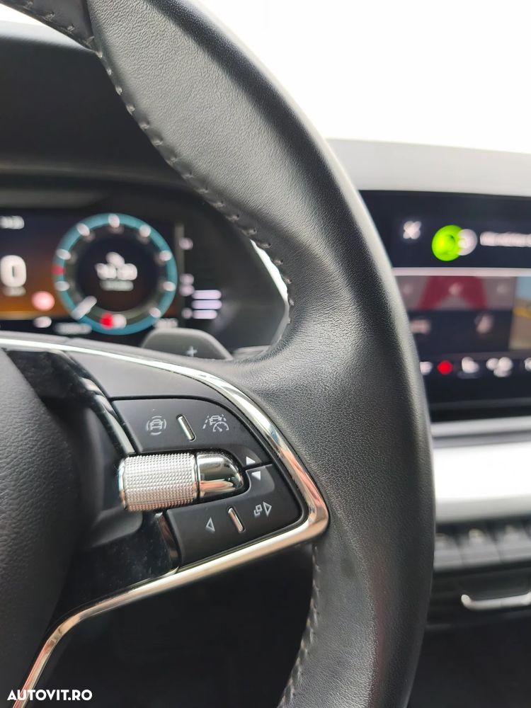 Skoda Octavia Combi 2.0 TDI DSG Ambition - 13