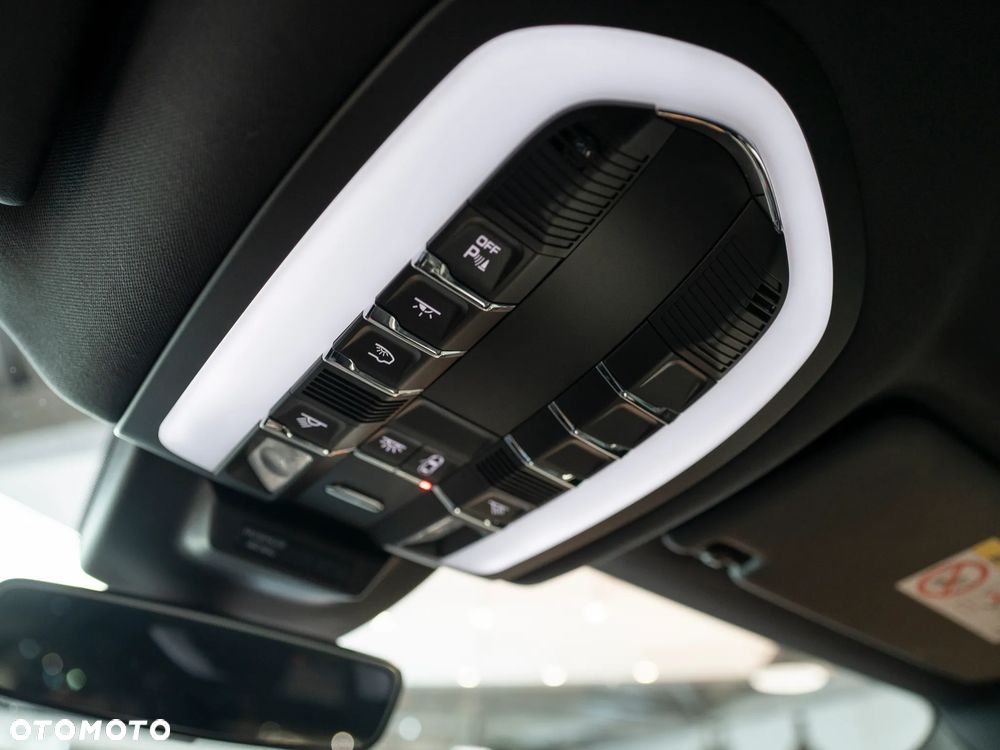 Porsche Macan S - 29