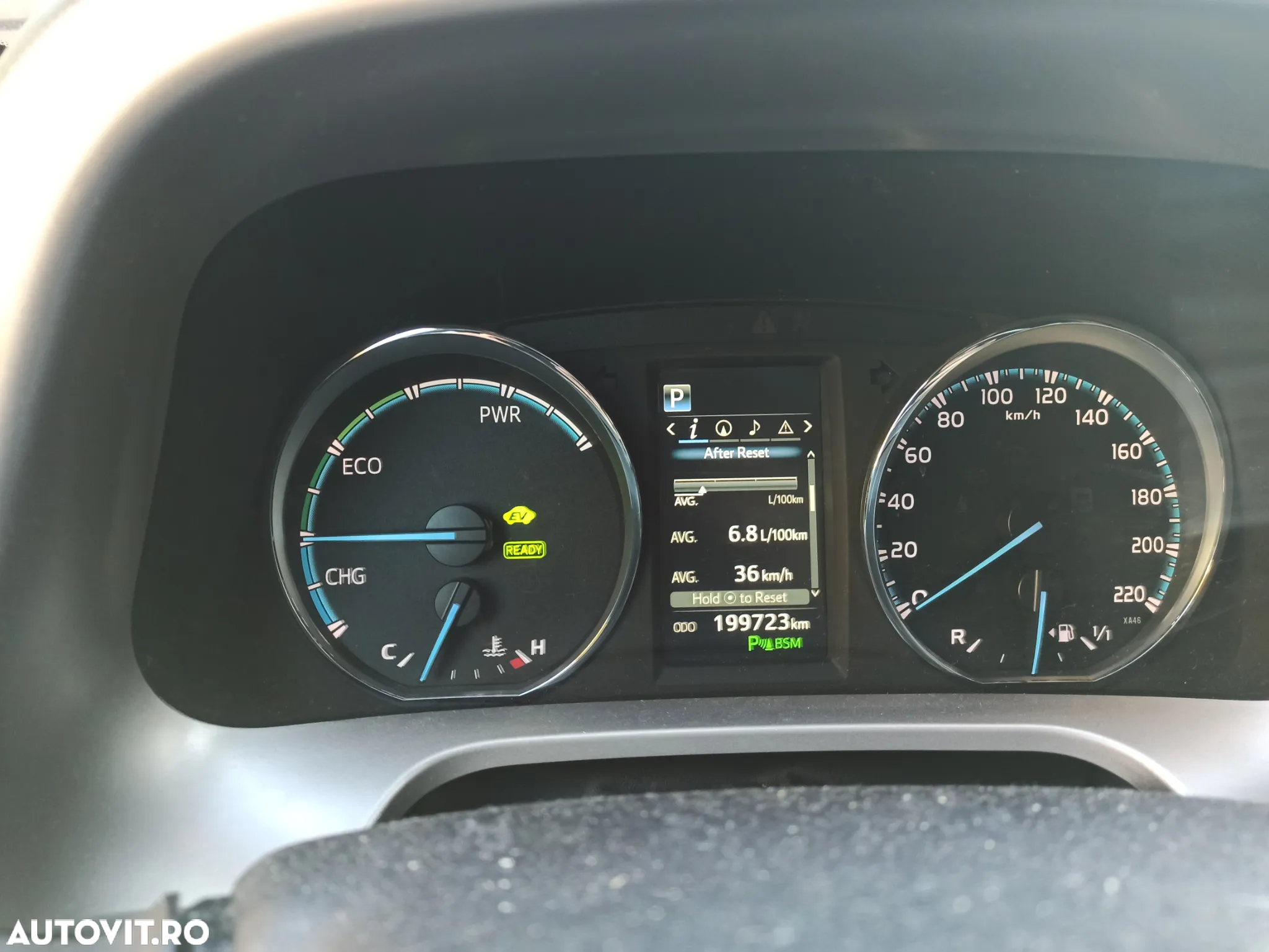 Toyota RAV4 - 10