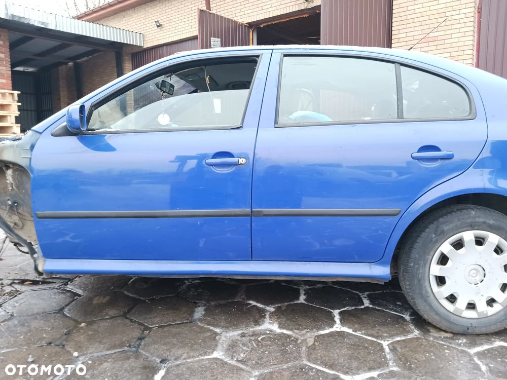 Skoda Octavia I 1 HB sedan kolor niebieski niebieskie 4590 LF5K ( LF5W ) kierowcy pasażera lewe prawe przód tył przednie tylne tylnie - 1