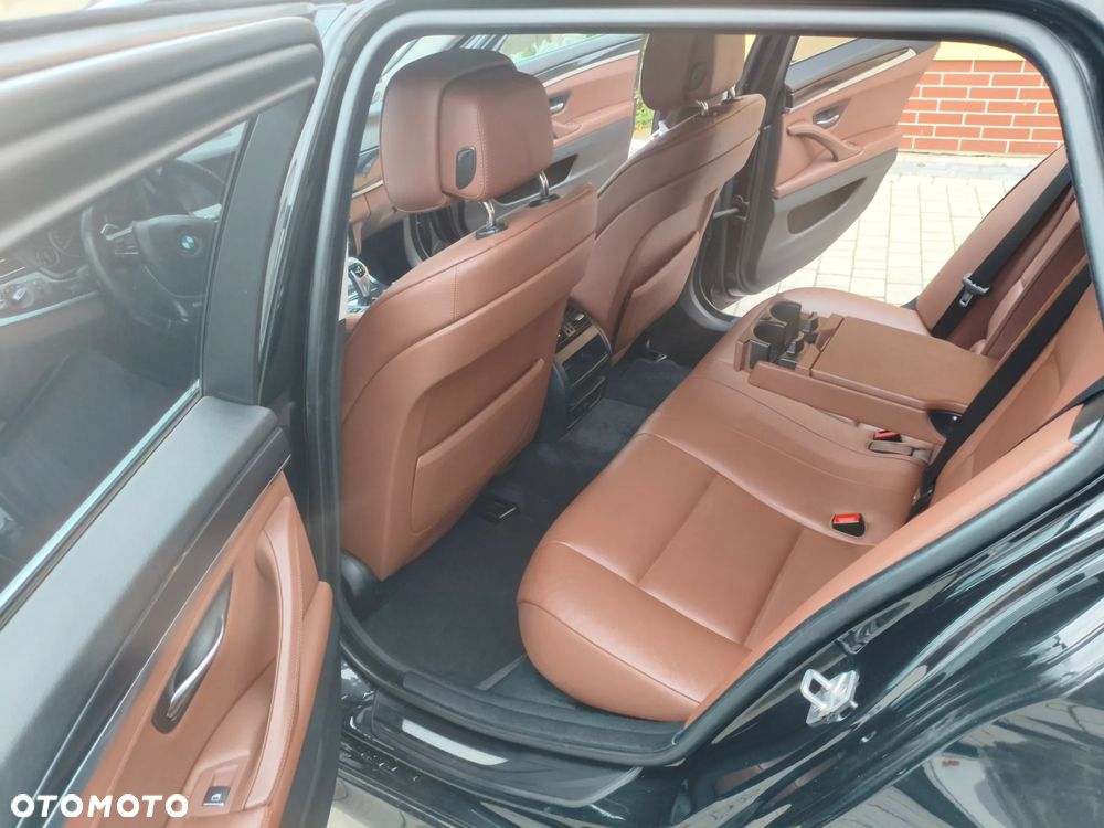 BMW Seria 5 520d Touring - 23