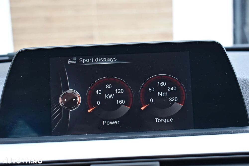 BMW Seria 3 320i Aut. Sport Line - 26