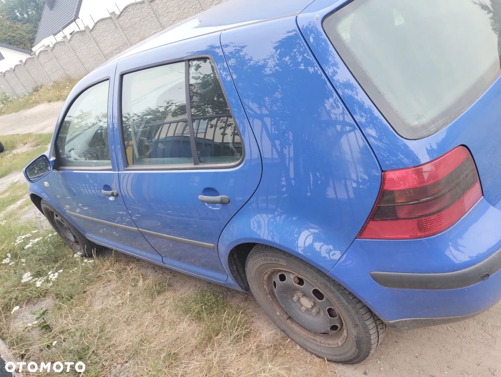 Volkswagen Golf - 8