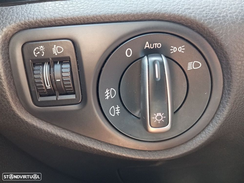 VW Sharan 2.0 TDI Blue Highline DSG - 12
