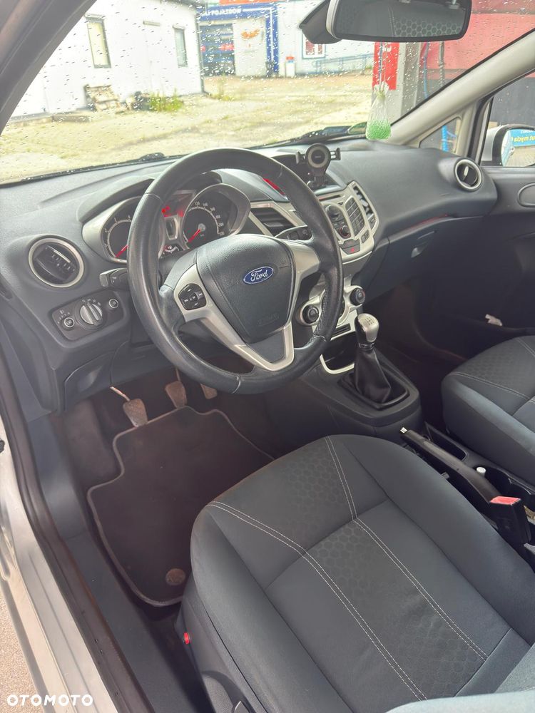 Ford Fiesta 1.4 Titanium - 22