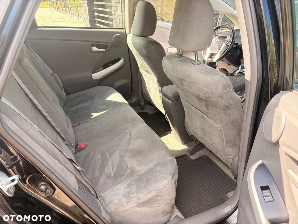 Toyota Prius 1.8 HSD Prestige - 17