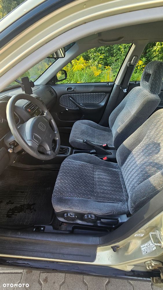 Honda Civic 1.4i S - 6