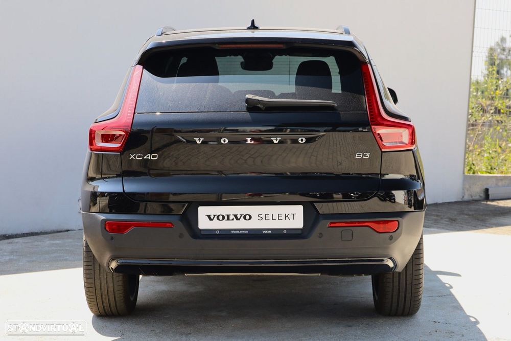 Volvo XC 40 2.0 B3 Plus Dark - 3