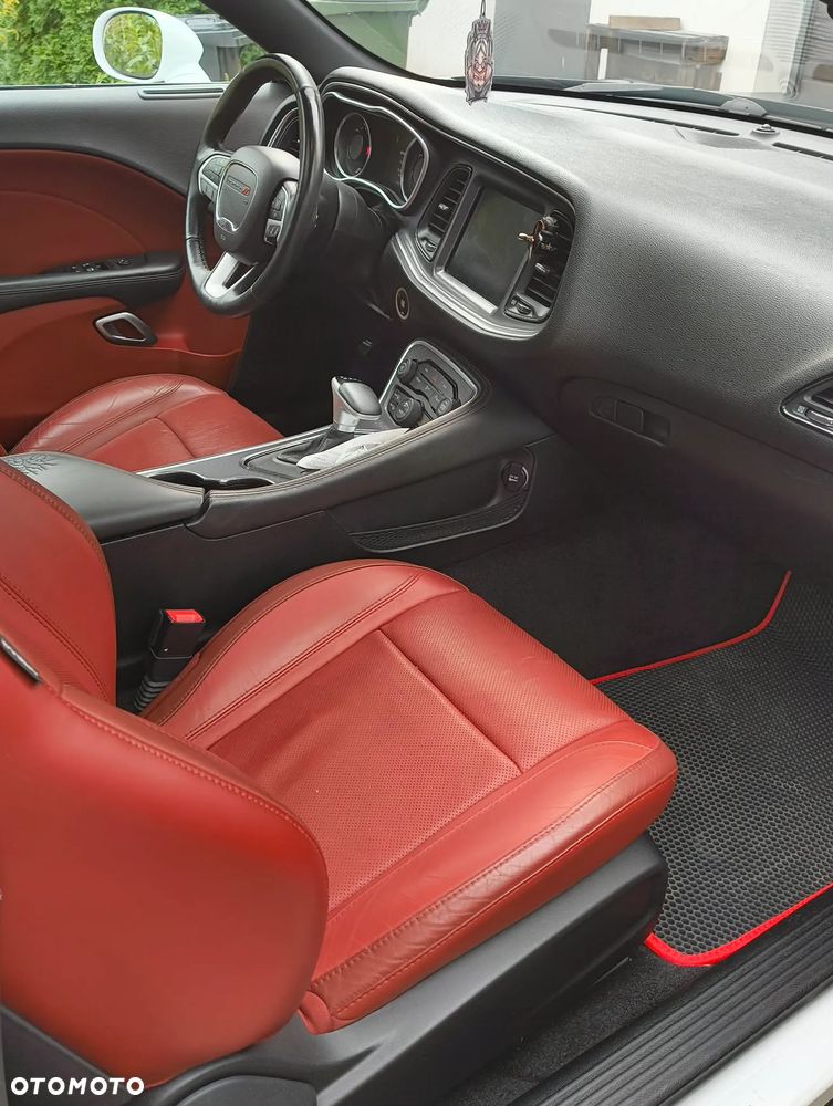 Dodge Challenger - 3